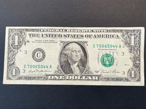 lot 116 image: 1981 $1 Dollar Federal Reserve Note
