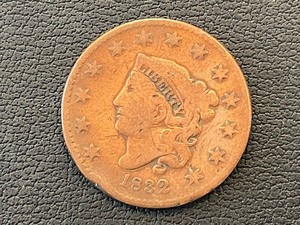 lot 9 image: 1832 Coronet Head Cent