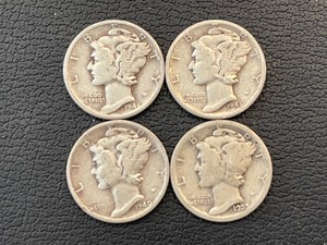 lot 15 image: Mercury Silver Dimes