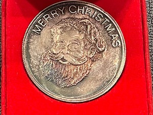 lot 59 image: 1 Ounce .999 Fine Silver Round
