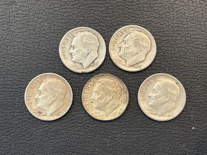 lot 79 image: Roosevelt Silver Dimes