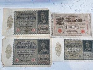 lot 90 image: German Banknotes