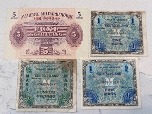 lot 93 image: German Military Certificates