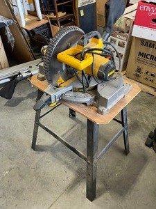 DeWalt 10 Compound Miter Saw on Stand