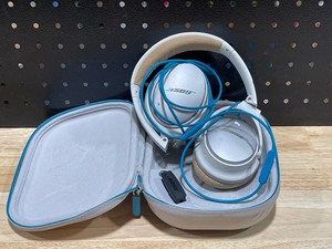 Bose Quiet Comfort 25 Acoustic Noise Canceling Headphones with Case