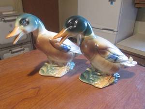 (K) 2 Vintage Ceramic Duck Figures ...