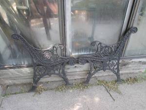 (GRN) Pair of Vintage Cast Iron Ben...