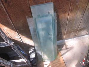 (GRN) 18 Assorted Size Tempered Gla...