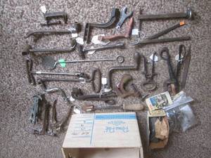 (DLR) Assorted VintageAntique Too...