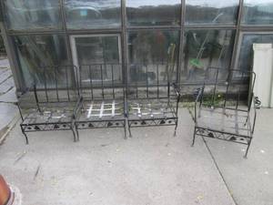 (OUT) Metal Frame Outdoor Furniture...