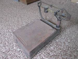 (DLR) Vintage Fairbanks Countertop...