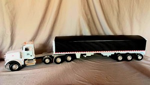 BIG FARM Peterbilt Grain Truck