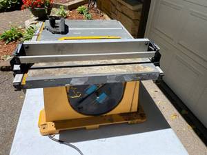 DeWalt Table Saw