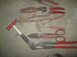 lot 135 image: Well made fencing pliers, channel lock, tin snips, linesman pliers and other hand tools