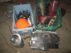 lot 139 image: (2) totes of automotive parts, accessories and supplies