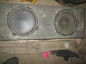 lot 214 image: Speaker box and pair of Blue Thunder 10 speakers (unknown functionality)