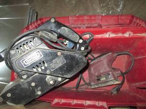 lot 224 image: Plastic toolbox with belt sander and corner palm sander