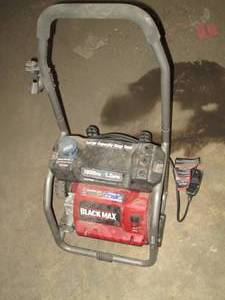 lot 243 image: BlackMax 1800psi 1.2gpm electric pressure washer