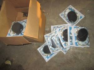 lot 247 image: Large box of Medium V.A.C. Granufoam dressing
