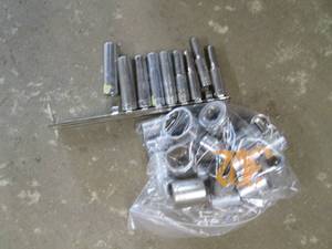 lot 35 image: 10pc SAE, 12pc Metric 38in Shallow socket sets plus 14in deep well socket set in rail clip