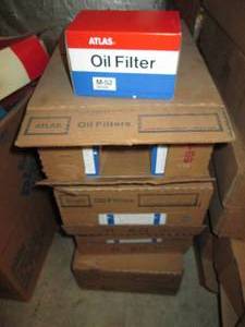 lot 300 image: 4-case lot of Atlas Oil Filters M-52