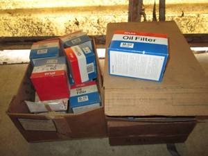 lot 303 image: Multiple case lot of Assorted Atlas Oil Filters M-52, M-64, G-73