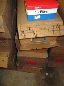 lot 313 image: 4-case lot of Atlas Oil Filters M-47