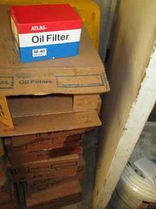 lot 317 image: 6-open case lot of Atlas Oil Filters M-46