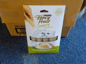 30 x 4 packs Natural Chicken in a Demi Glaze Purina Fancy Feast Savory Cat Treats retail $3 each