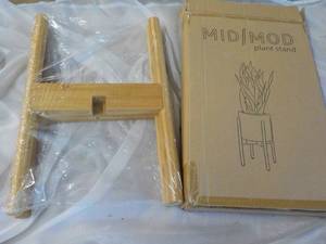 MidMod Wood Plant Stand