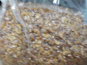 12 12 lb. Bag Honey Roasted Cashews Halves and Pcs
