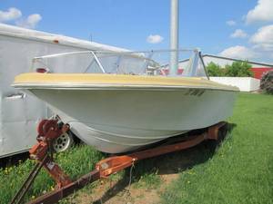 1971 Tom Sawyer 20 Boat - Trailer NOT Included in the sale