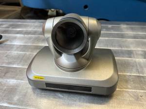 lot 88 image: Lot of 2 MINRRAY VHD-A910 HD Video 10X Optical Zoom Conference Camera - Only 1 Power Supply - In Great Condition