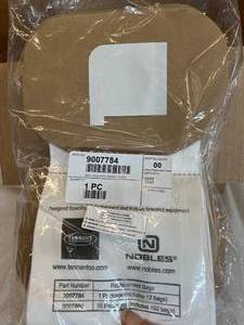 lot 93 image: 1 Case (72 each) NEW Tennant Company Nobles 9007784 5 qt. Replacement Vacuum Bags