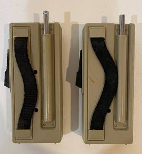 lot 75 image: 1976 GE Model 3-5961B Recon-2 Walkie Talkie Hand Held Hong Kong Vintage Set of 2