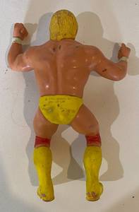 lot 9 image: Hulk Hogan 1984 WWF Wrestling Titan Sports Vintage 8 Action Figure