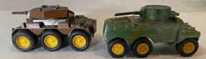 lot 50 image: TootsieToy Diecast 116 Vintage 1970s Tank and M-8 Toy
