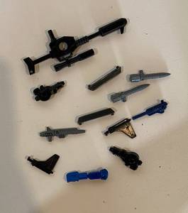 lot 43 image: Transformers Various Weapons and Accessories
