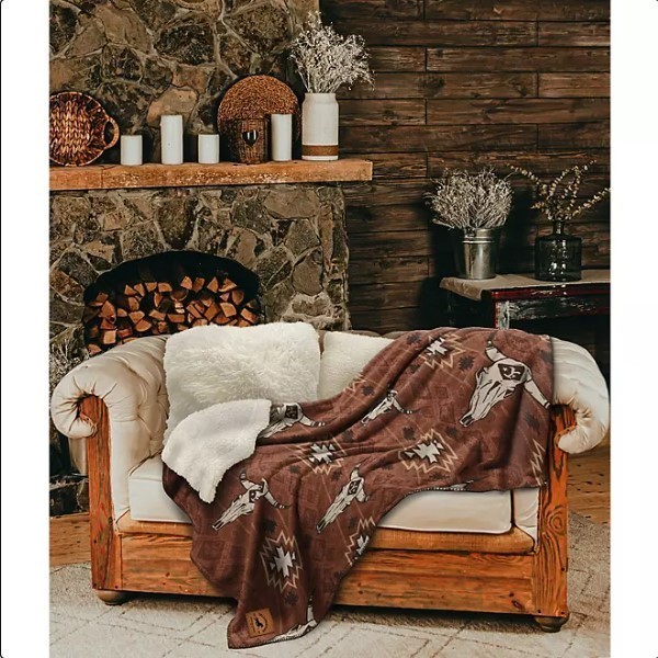 lot 258 image: NEW Yellowstone Silk Touch Sherpa Reverse Throw, 60 x 70 - Darby Stripe
