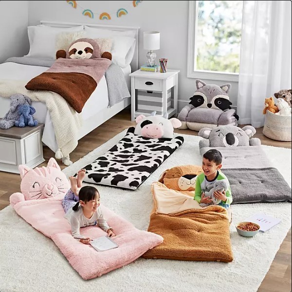 lot 213 image: NEW Members Mark Kids Sleeping Bag, 27x 5614 - Sloth