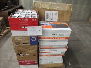 lot 100 image: Pallet of Store Overstock Store and Ecommerce Product and Returns