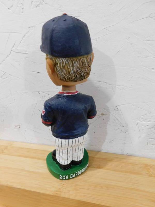 lot 82 image: Minnesota Twins Ron Gardenhire Bobble Head Stadium Giveaway