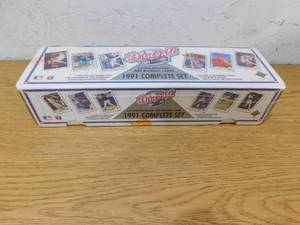 lot 148 image: 1989 Score Baseball Factory Set LK