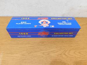 lot 146 image: 1991 Upper Deck Baseball Factory Set LK