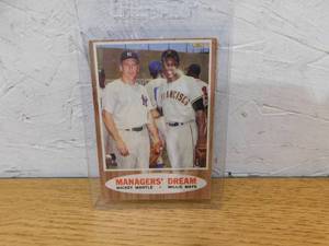 lot 176 image: 1962 Topps Managers Dream Mickey Mantle & Willie Mays #18