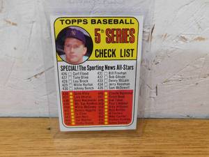 lot 178 image: 1969 Topps Checklist Mickey Mantle #412