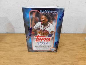 lot 251 image: 2024 Topps Series 1 Baseball Blaster Box