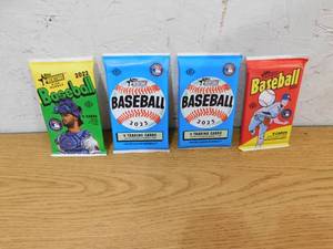lot 258 image: (4) 2022-2024 Topps Heritage Baseball Card Packs