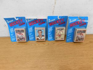 lot 264 image: (4) 1980s Topps Hockey Sealed Vending Packs RARE