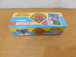 lot 276 image: 1990 Bowman Factory Sealed Set